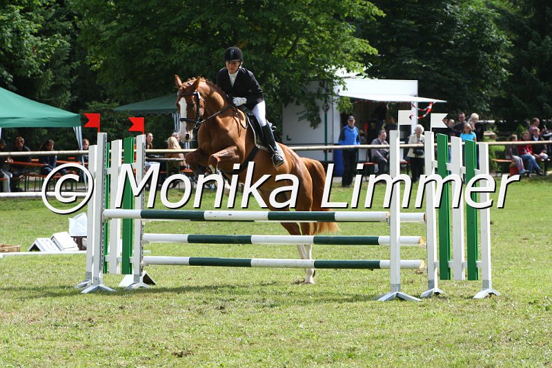 007L9116_Dirty Deluxe_Punktespringen  Ax_.JPG